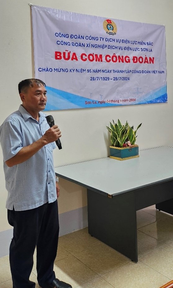 Đầm ấm “Bữa cơm Công đoàn” tại Xí nghiệp Dịch vụ  Điện lực Sơn La